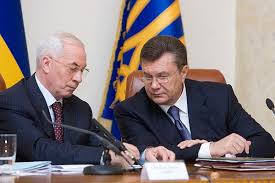 Янукович и Азаров могут "выйти сухими из воды": экс-чиновники наняли самых дорогих адвокатов 