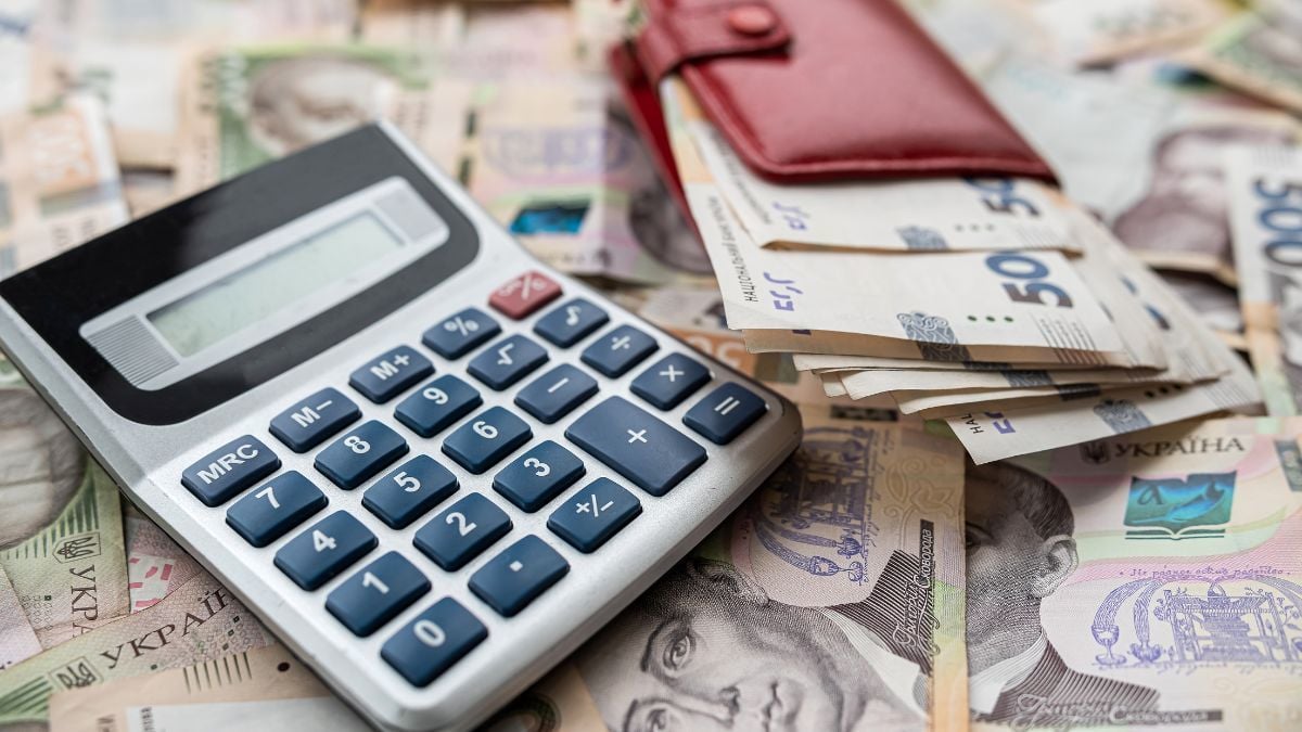 Некоторым украинцам могут провести перерасчет пенсий: какие документы нужно подать в ПФУ