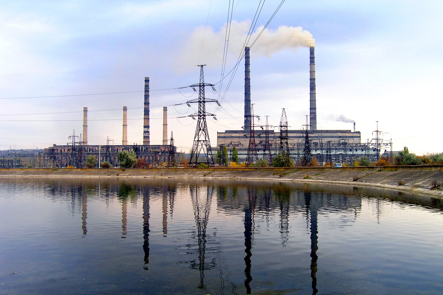 Славянская ТЭС остановила производство из-за отсутствия средств на закупку угля