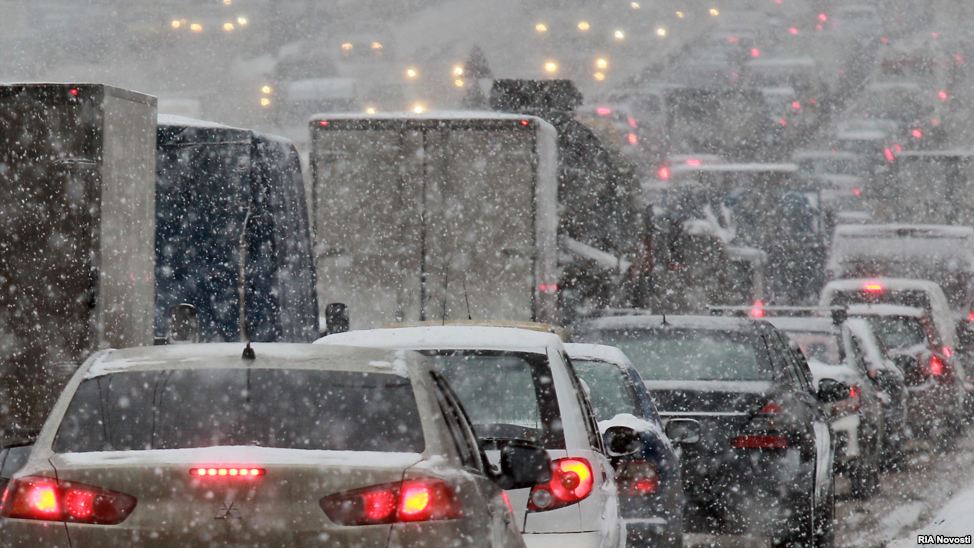 Из-за сильных снегопадов ограничено движение грузового транспорта в Одесской области 