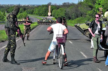 В Славянске задержаны двое местных жителей, их подозревают в сепаратизме 