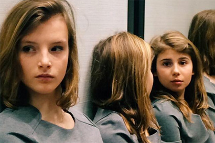 Снимок неизвестного количества девочек расколол Instagram спорами, побив рекорд "двухцветного" платья