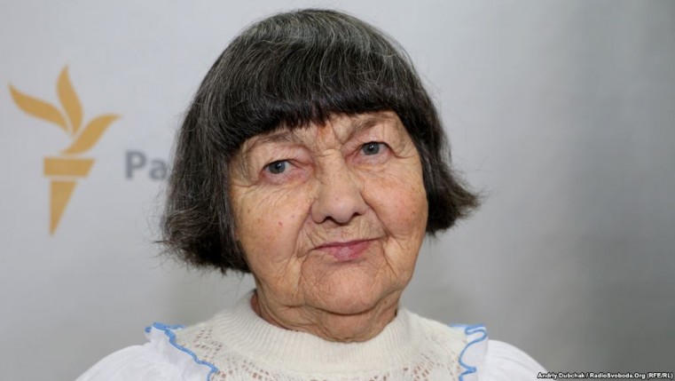 Мать Савченко: я прошу российских матерей не пускать своих сыновей воевать в Украине