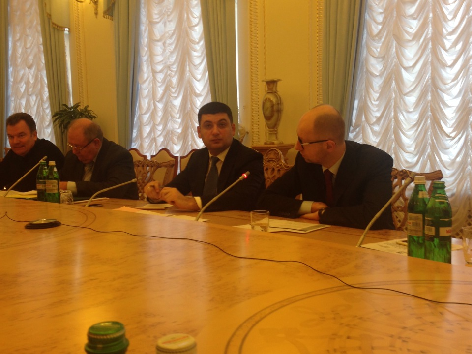 Яценюк, Гройсман и руководители фракций начали обсуждение бюджета-2015