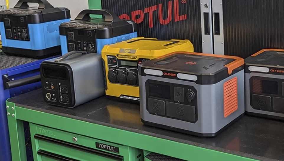 В Украине некоторым гражданам выдадут бесплатно зарядные станции: кому и куда можно подать заявление