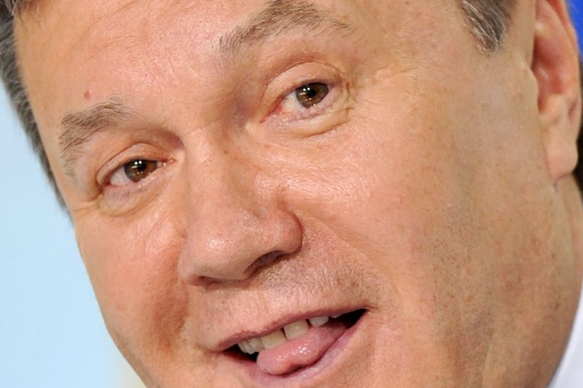 Ростов на связи: Виктор Янукович готов в ноябре давать показания по видеосвязи по делу против бывших "беркутовцев"