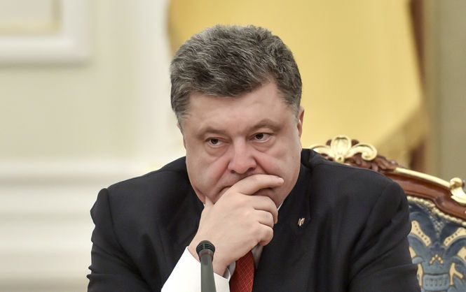 Окончание действия военного положения: Порошенко сделал официальное заявление, предупредив об опасности