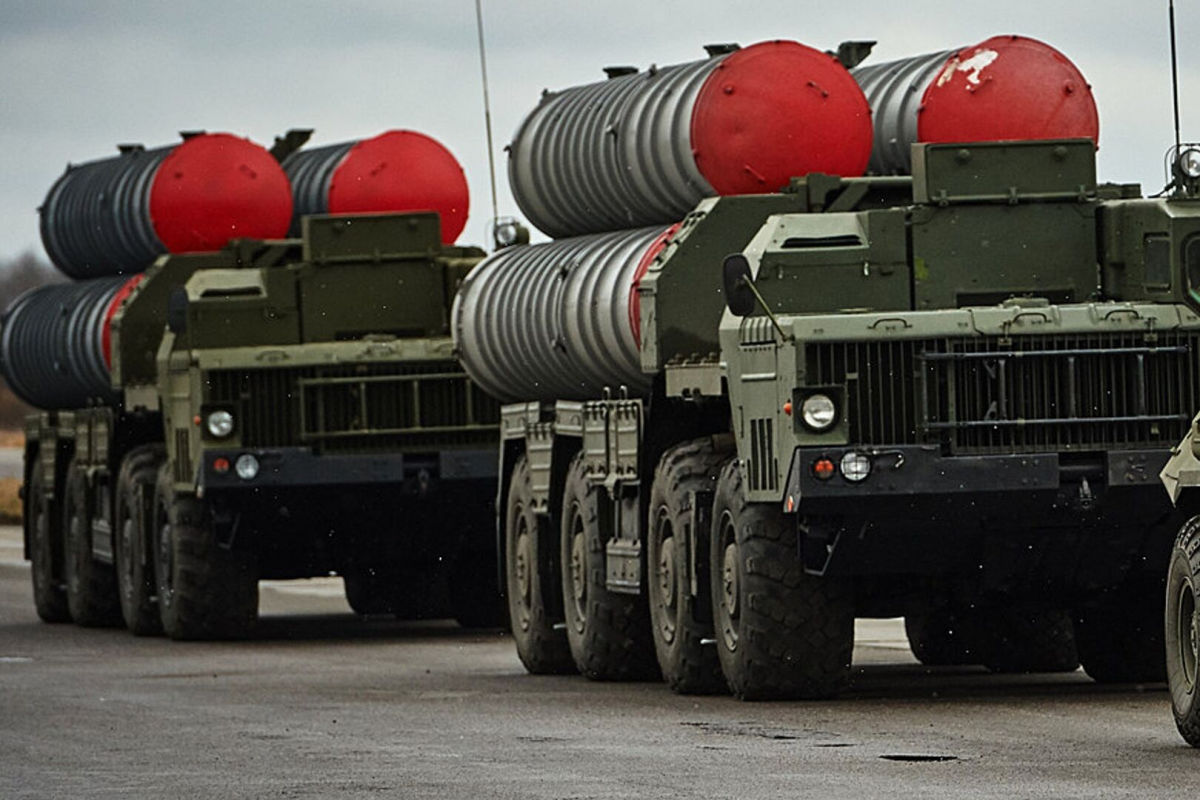 "Спецоперация" пошла не по плану: РФ тайно свернула батарею С-300 в Сирии и перебросила к Крыму