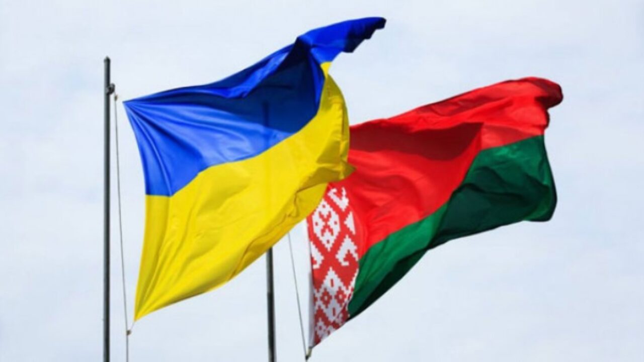 Украинцы не смогут проехать в Беларусь по внутреннему паспорту: в Кабмине назвали причины и сроки