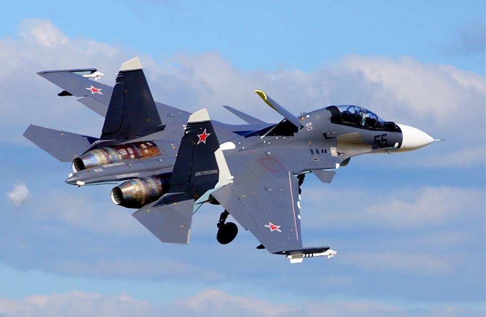 Американский F-22 против российского СУ-35: кто у кого оказался на прицеле в Сирии - кадры