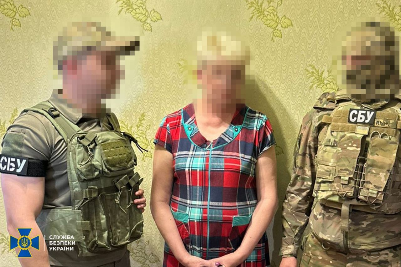 СБУ затримала агента ГРУ РФ: продавщиця зі Слов'янська допомагала окупантам у Донецькій області