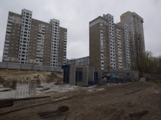 В Киеве планируют "заморозить" более 200 строек