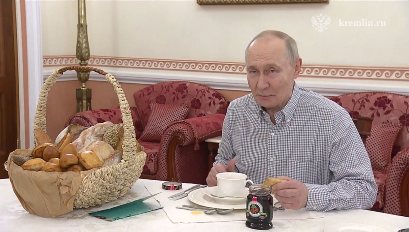 ​Путин снялся в рекламе пекарни – Сеть смеется над тем, что получилось в итоге