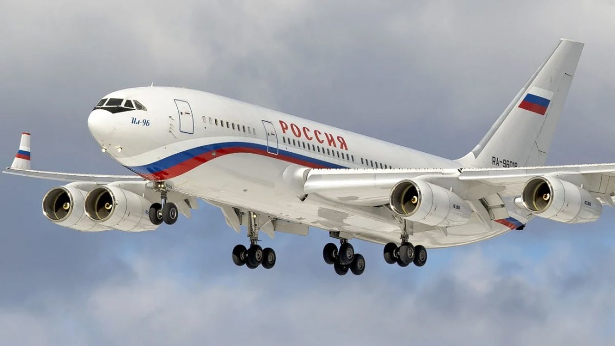 В США зафиксирован прилет правительственного самолета РФ "Ил-96": что известно о тайной миссии