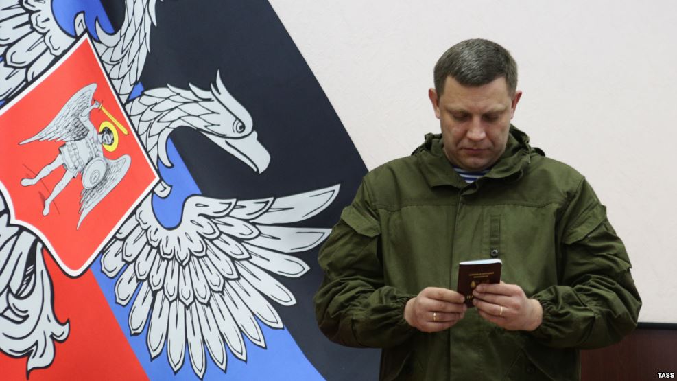​Обещанного годами ждут: Сурков снова продвигает идею выдачи паспортов РФ в “ЛДНР” - Ходаковский