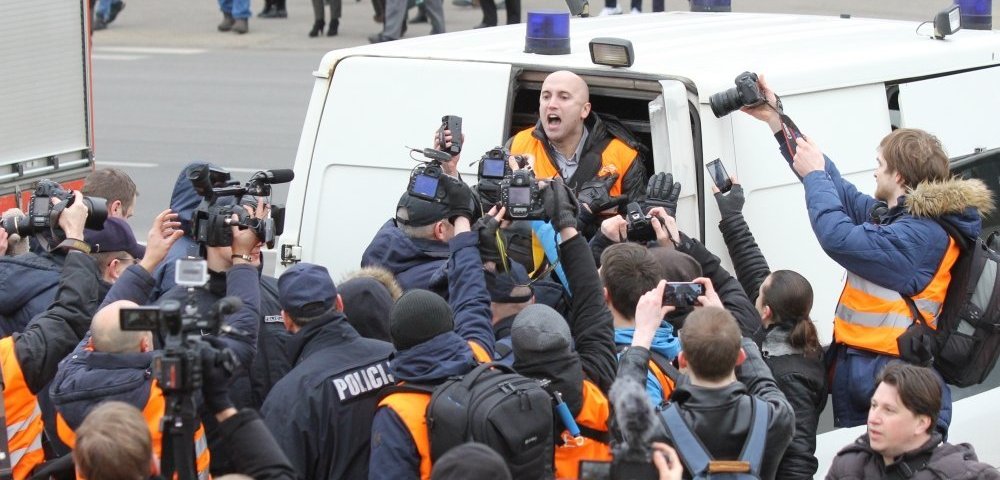 В Латвии за оскорбления участников памятного марша задержан британец Грэмм Филлипс