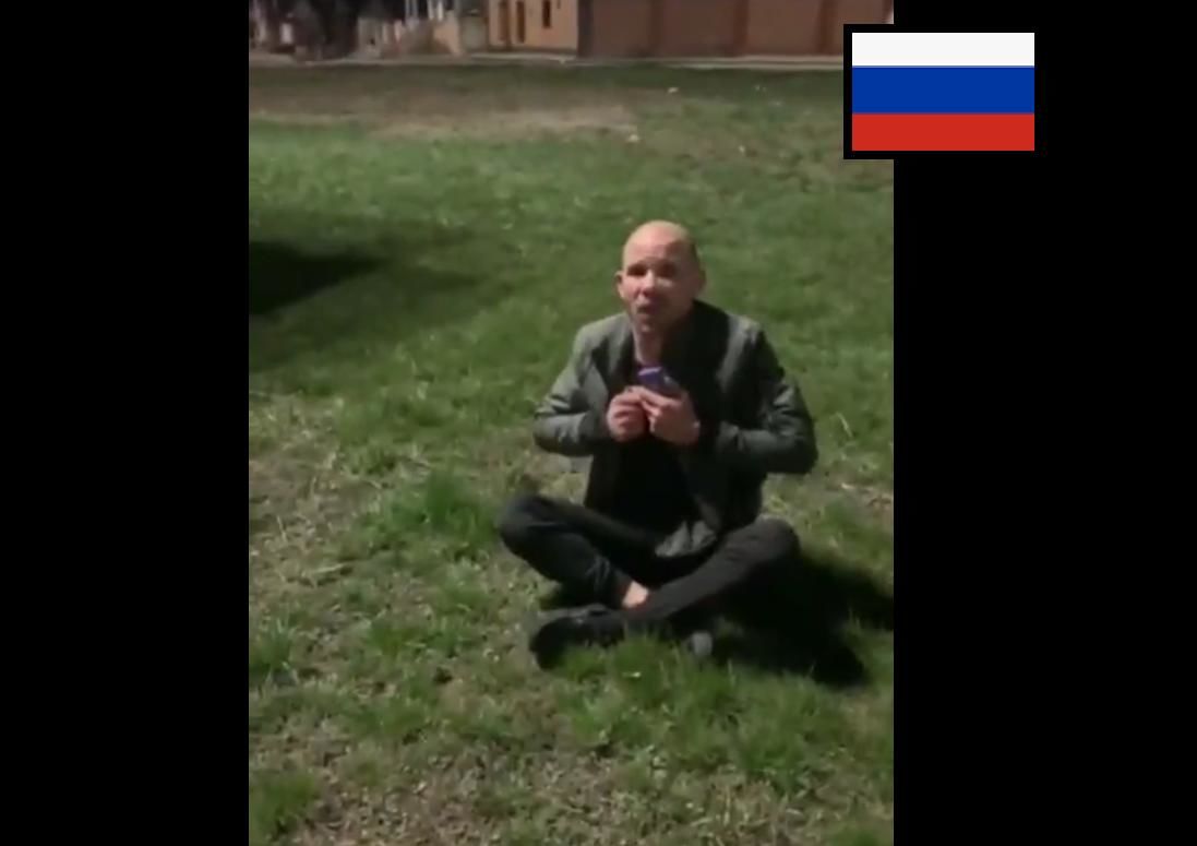 В захваченном Херсоне коллаборант для военных РФ срывал флаги Украины: херсонцы показали, что сделали с ним