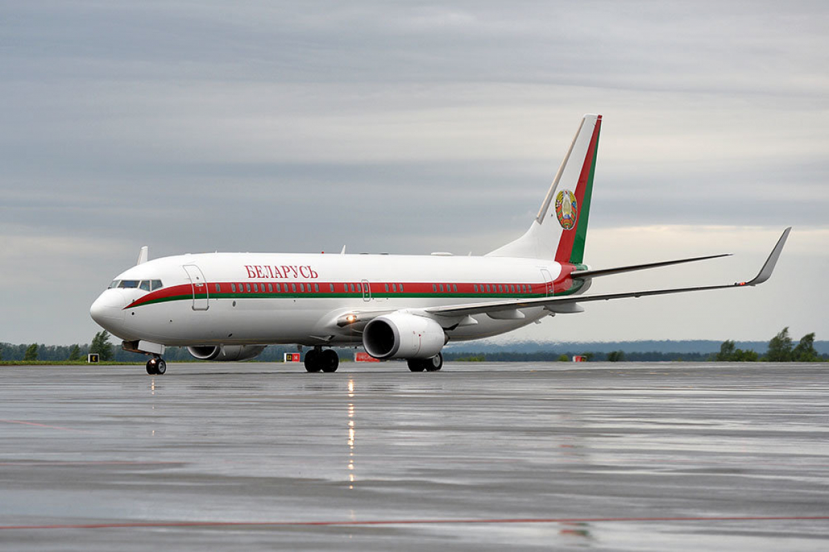 Самолет Лукашенко вылетел из Минска и взял курс на Россию – на полпути произошел неожиданный поворот