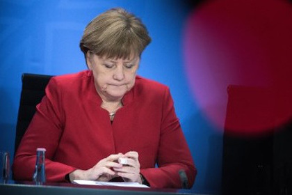Националисты Германии требуют отставки Меркель после трагедии на рождественской ярмарке в Берлине