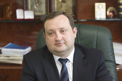 Экс-глава НБУ Арбузов живет и работает в Москве, но собирается вернуться в Украину