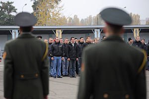 До конца весны украинскую армию укрепят 21,1 тысяч призывников