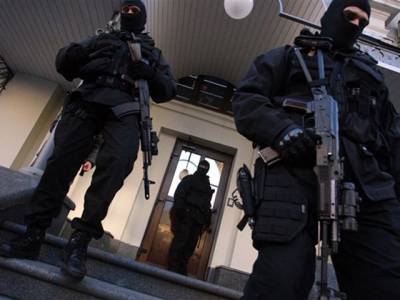 Вооруженный захват карьера в Винницкой области: охранники избиты и взяты в заложники, есть раненые