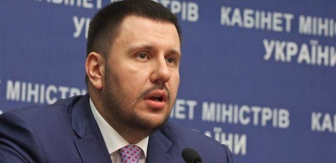 С бывшего министра времен Януковича решили снять санкции: чем это мотивируют в ЕС