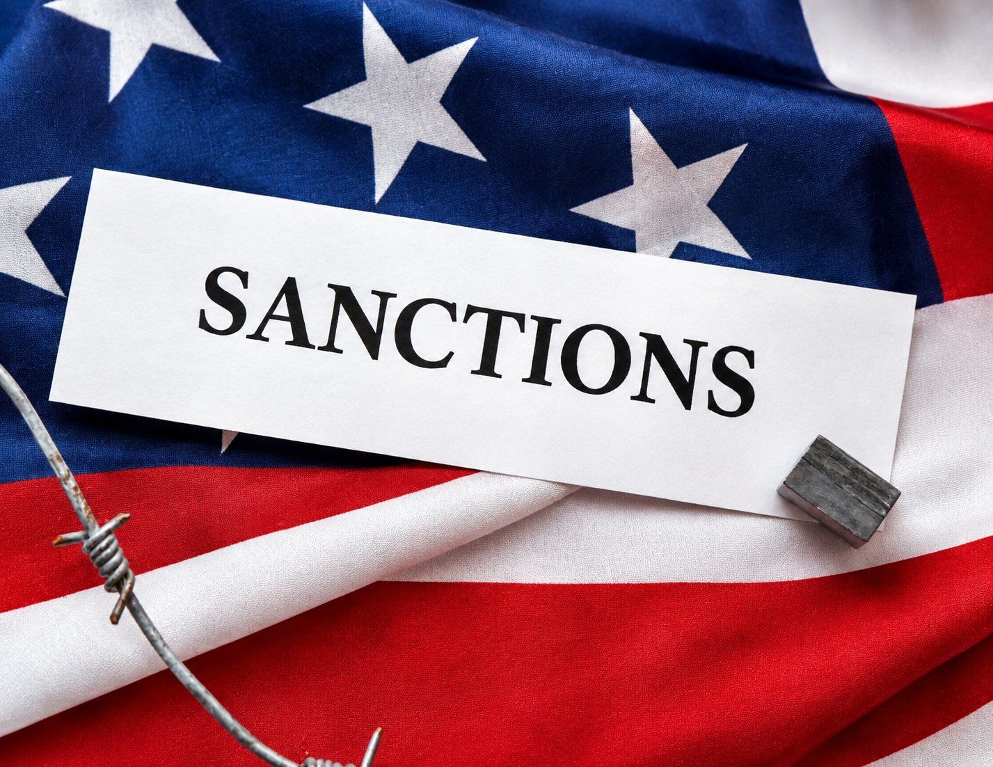 Посольство РФ в США предупредило Трампа о последствиях подписания закона об "адских санкциях" против России