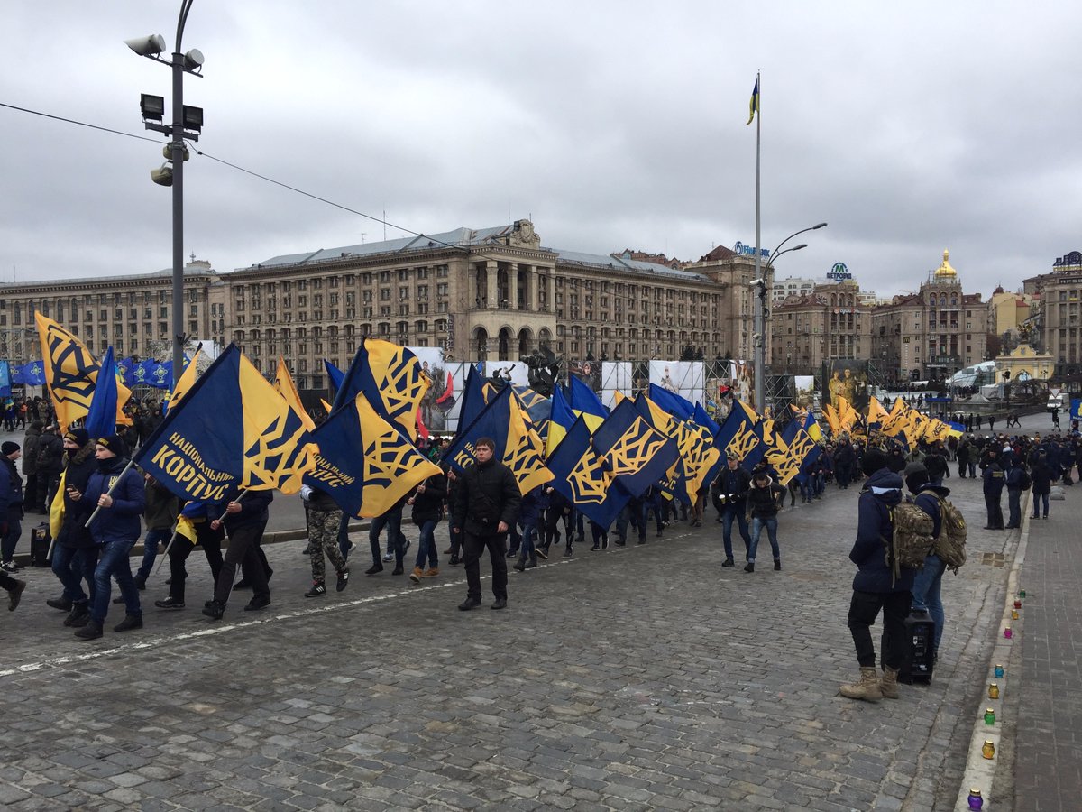 ​В следующий раз мирной акции не будет: в Киеве националисты выдвинули ультиматум Порошенко