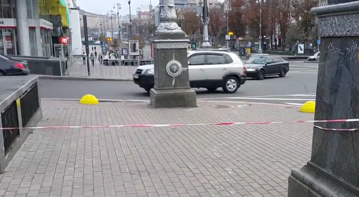 Пьяный дипломат из посольства Азербайджана устроил аварию в центре Киева - на месте работает полиция и СБУ, - СМИ (кадры)
