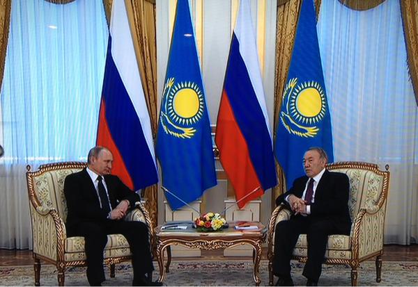 ​Путин и Назарбаев начали встречу в Астане