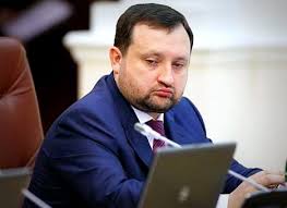 Арбузов хочет финансировать восстановление Донбасса