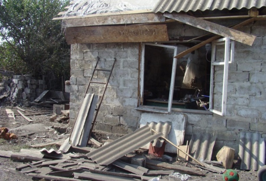 Катастрофические разрушения Куйбышевского района Донецка: первые кадры пострадавших домов и улиц после ночной бомбежки