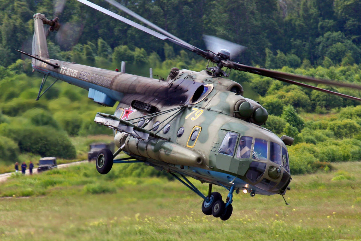 У ГУР МО підтвердили захоплення російського "Мі-8", екіпаж живий: "Ведеться робота"