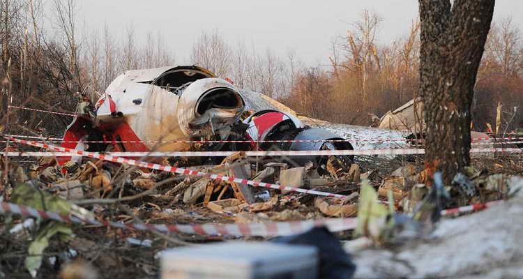 Польша требует у России доступа к обломкам самолета Качиньского, находящихся в Смоленске