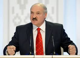 The Guardian: Лукашенко опасается, что Путин повторит в Беларуси украинский сценарий