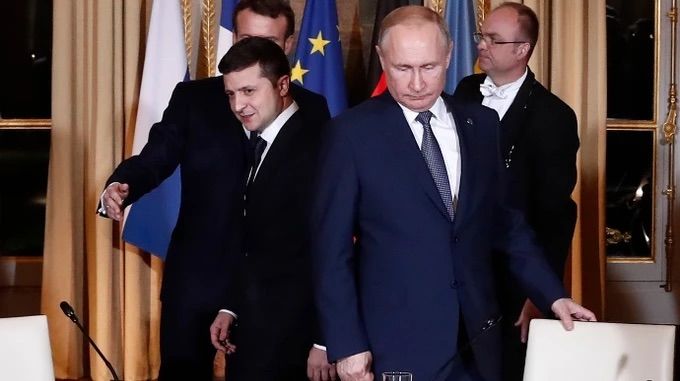 В Кремле заявили о готовности Путина к первому разговору с Зеленским