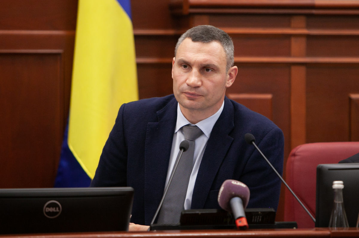 "Ми не можемо заборонити", - мэр Кличко объяснил киевлянам, почему "зарано масово повертатися додому"