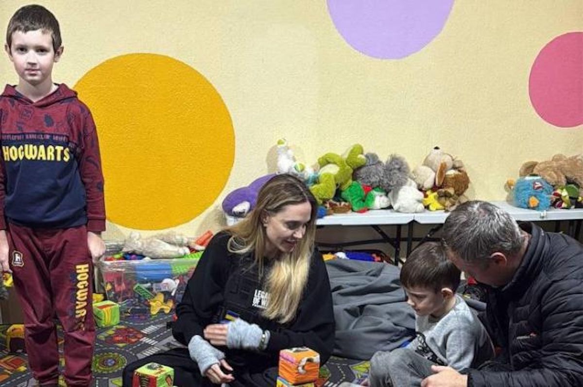 Анджелину Джоли после Херсона заметили в еще одном украинском городе