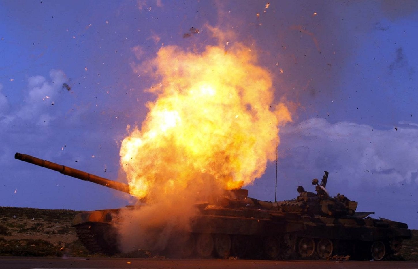 У российского танка Т-90С в Индии при выстреле разорвало ствол: соцсети издеваются над российским "супероружием"