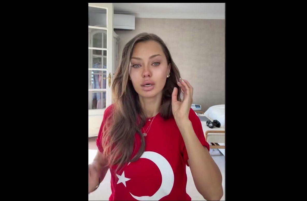 Предупредившая Путина о зреющем бунте в России в слезах блогер записала новое видео