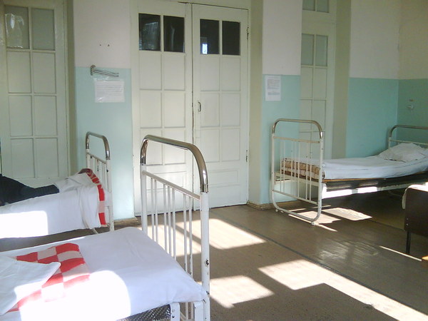 Тяжелобольной пенсионер повесился прямо в палате больницы на Херсонщине