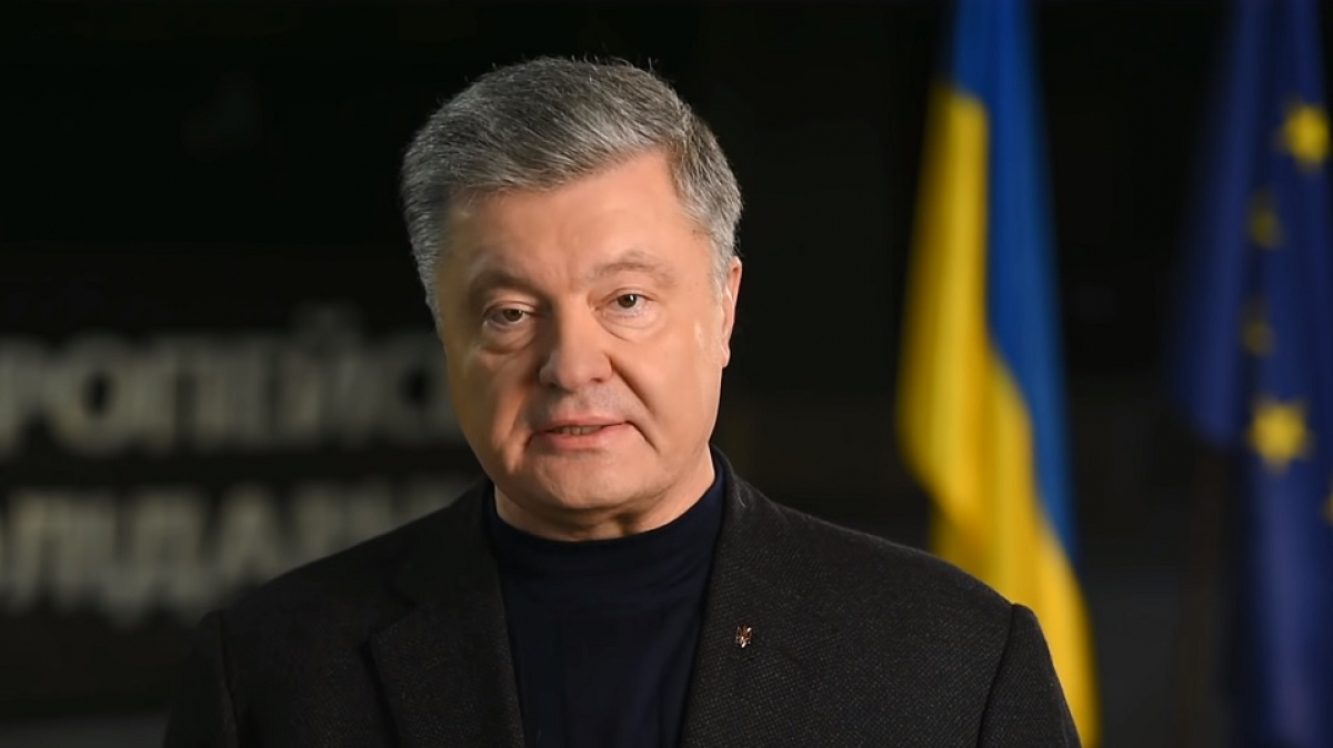 Порошенко выступил с эмоциональным призывом к народу Украины и  власти, кадры