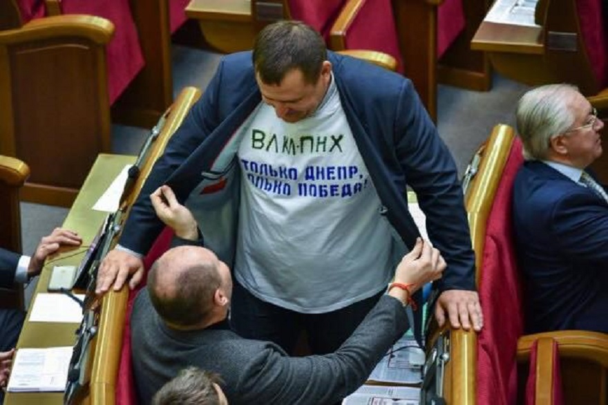  Соцсети взорвал пост мэра Днепра Филатова о Вилкуле: "Мерзкий клон ущербного Януковича! И вообще, эту говорящую очкастую задницу когда-нибудь посадят или нет?"
