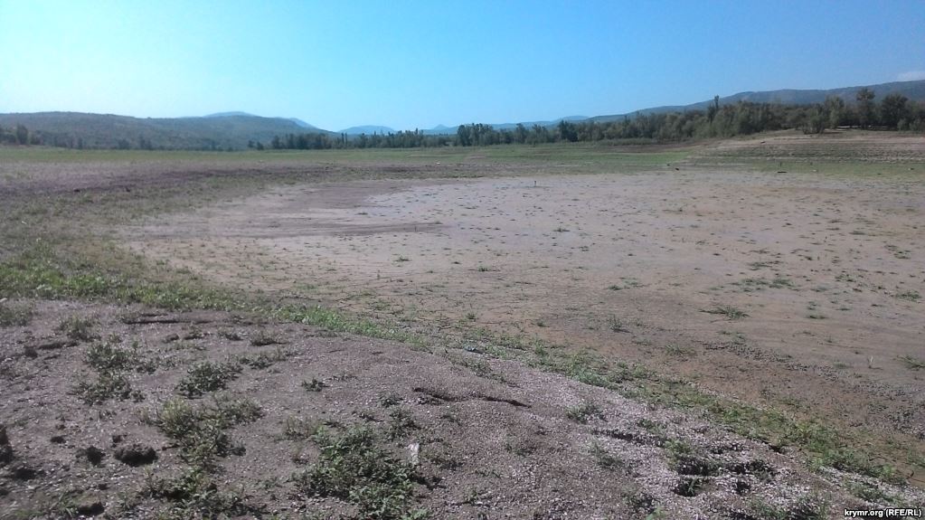 Люди без воды и на грани катастрофы: крымская засуха достигла пика – кадры
