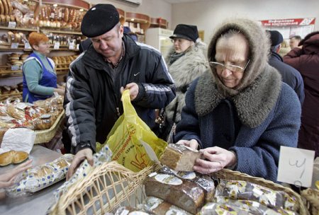 В Киеве ограничивают продажу социальных продуктов