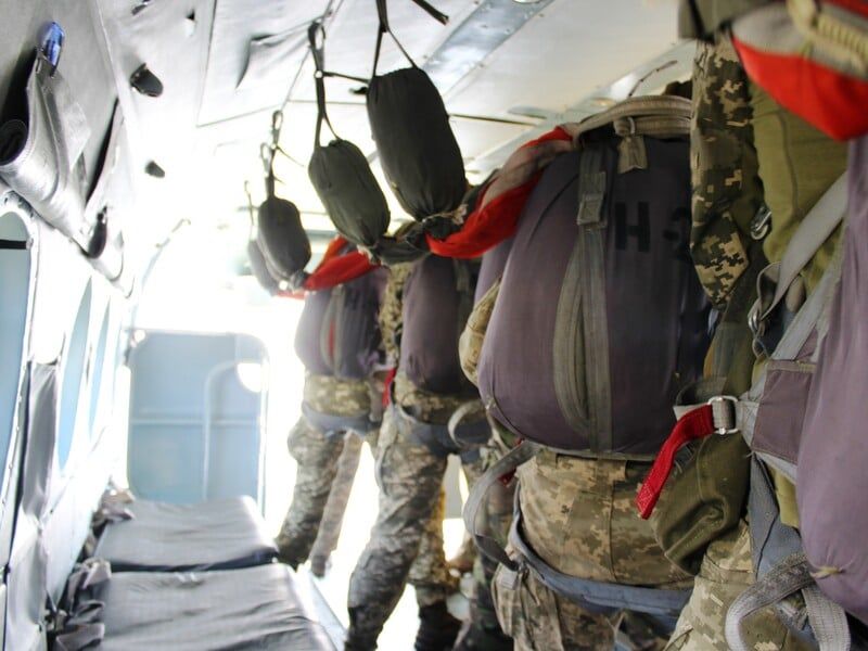 В РФ в Рязанском училище курсанты убили своего командира, воевавшего в Украине: парашют не раскрылся