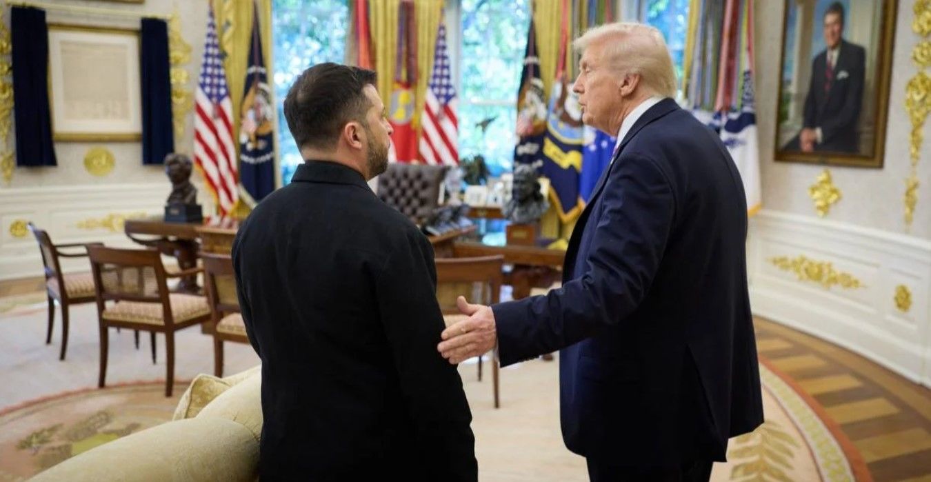 Трамп на встрече с Зеленским "отбрасывал карты фронта", требуя принять условие Путина, но затем изменил позицию – FT