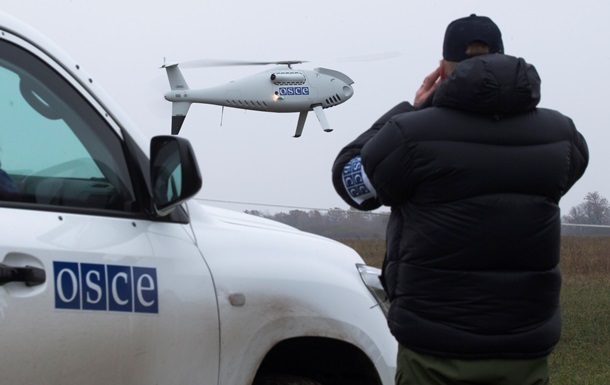 ОБСЕ продолжают фиксировать тяжелое вооружение боевиков на Донбассе