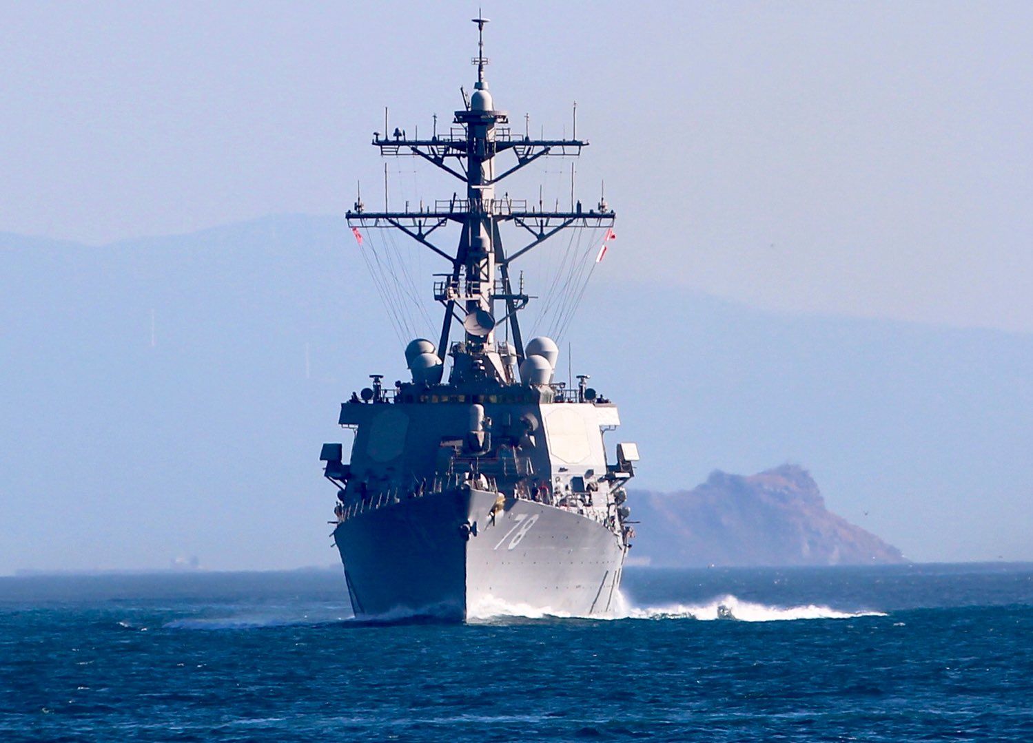 ВМС США начинают операции в Черном море: в регион направлен эсминец USS Porter